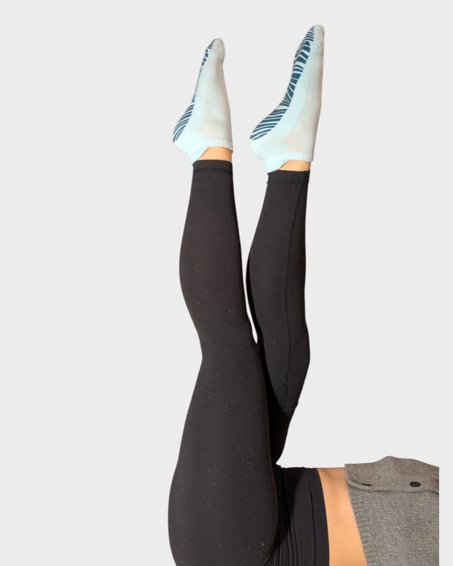 Pilates Socken – Happy Sky Blue Sneaker