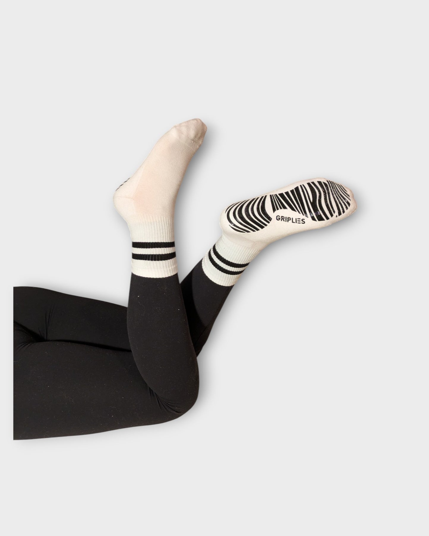 Pilates Socken – Klassisch Weiß Crew mit schwarzen Streifen
