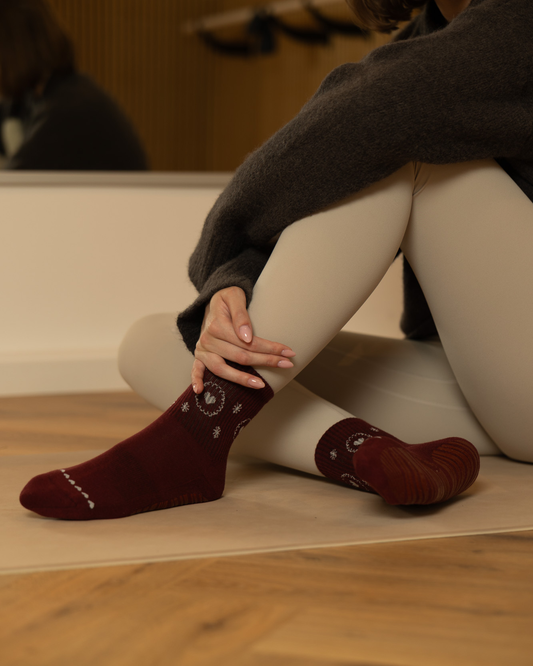 Mid-Crew Pilates Socken - Sweetheart Noël | 2025 Holiday Cozy Collection