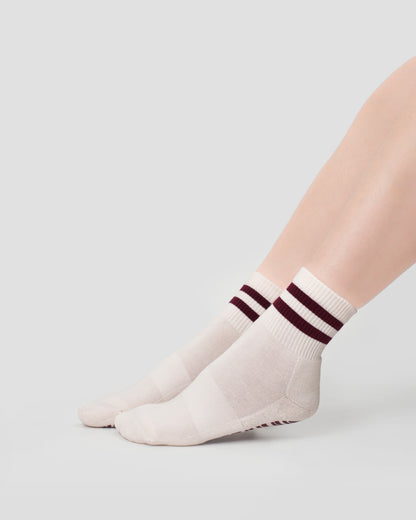 Pilates Socken – Sweetheart Cherry Stripes Crew | Valentins Edition 2026