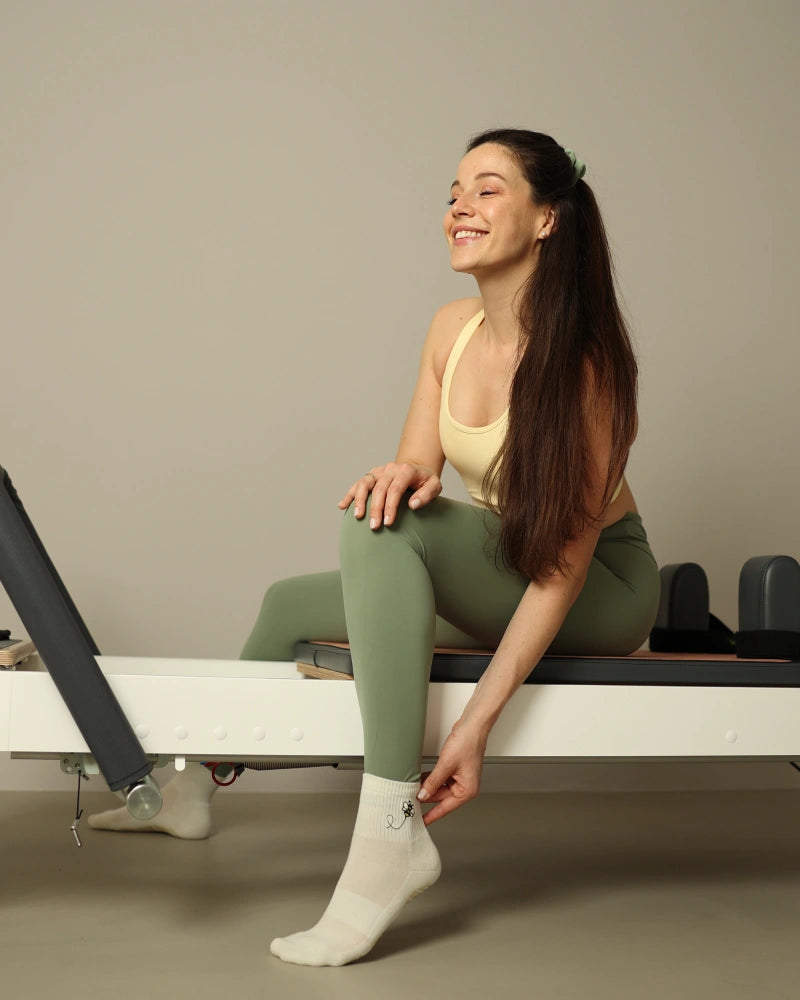 Honey Bee - Mid-Crew Pilates Socken