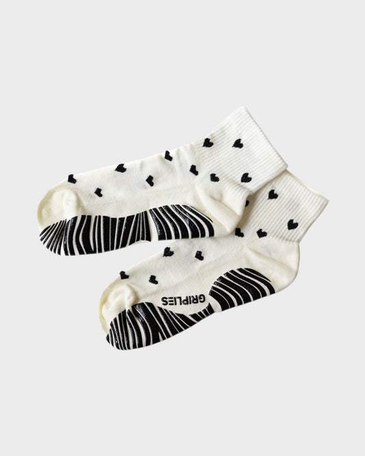 Pilates Socken - Sweetheart Mid-Crew mit schwarzen Herzchen